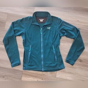 Small Arc'teryx Women's Deep Teal Poalrtec Jacket